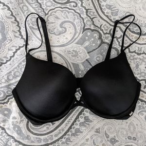 Victoria's Secret Very Sexy Push Up 32D